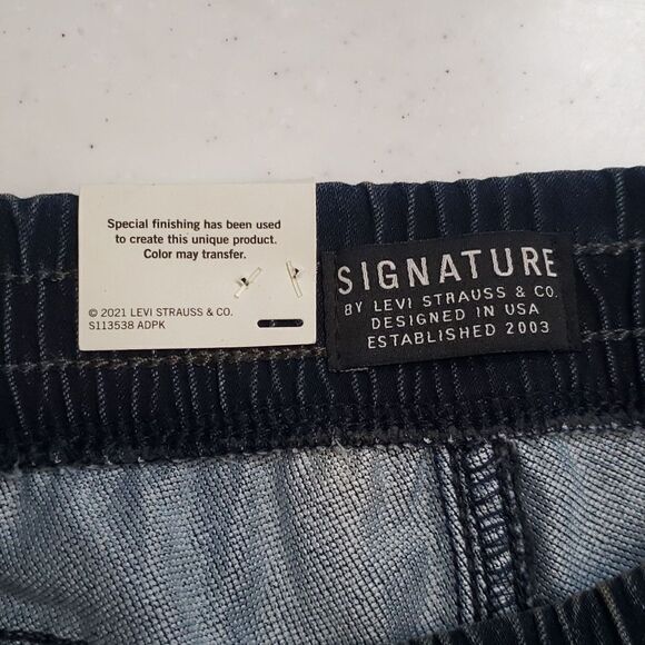 NWT Boys Signature Levi's GOLD Dark Wash Pull-On Shorts Sz XS - Picture 6 of 7